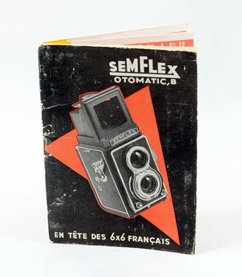 Lot 123 - An Extensive Semflex 120 TLR Outfit.