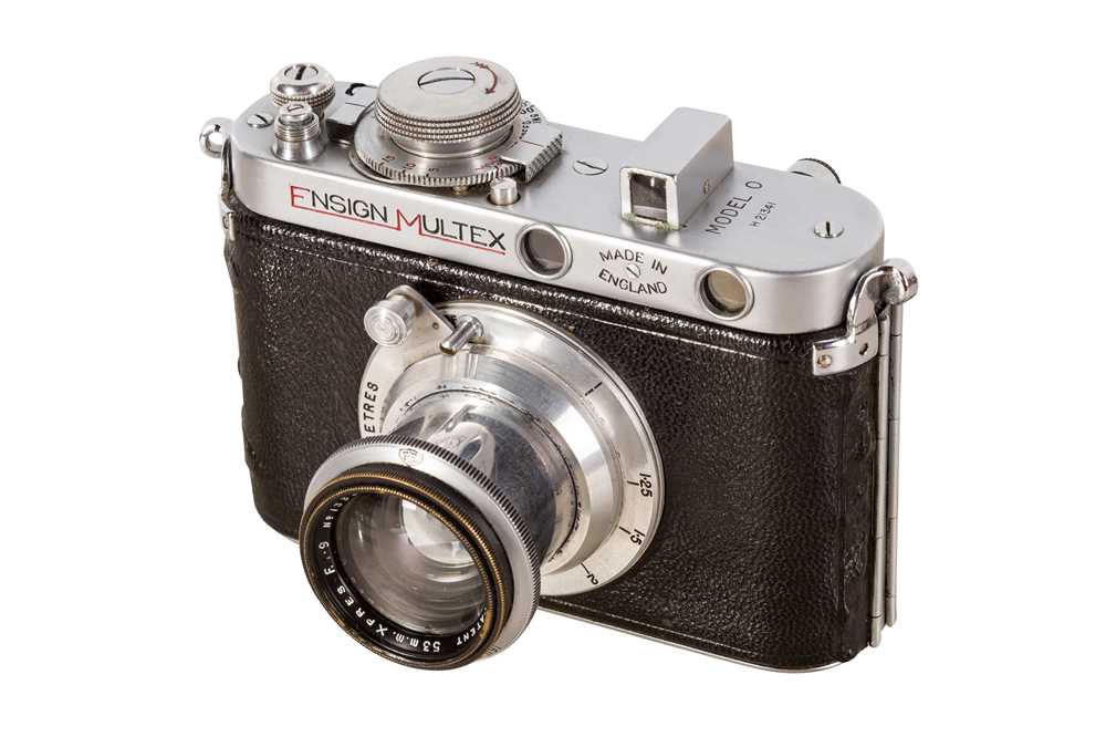 Lot 194 - An Ensign Multex Model O Rangefinder Camera with 53mm f/1.9 Ross Xpres Lens