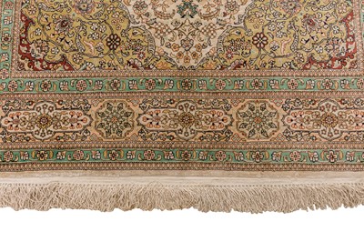 Lot 9 - AN EXTREMELY FINE SILK INDIAN RUG