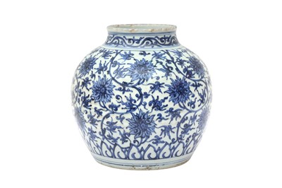 Lot 465 - A CHINESE BLUE AND WHITE 'LOTUS' JAR