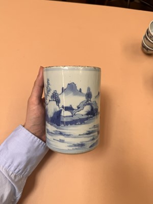 Lot 430 - A CHINESE BLUE AND WHITE 'LANDSCAPE' BRUSH POT, BITONG