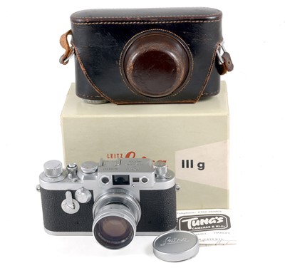 Lot 179 - Leica IIIg with 5cm Summicron Lens.
