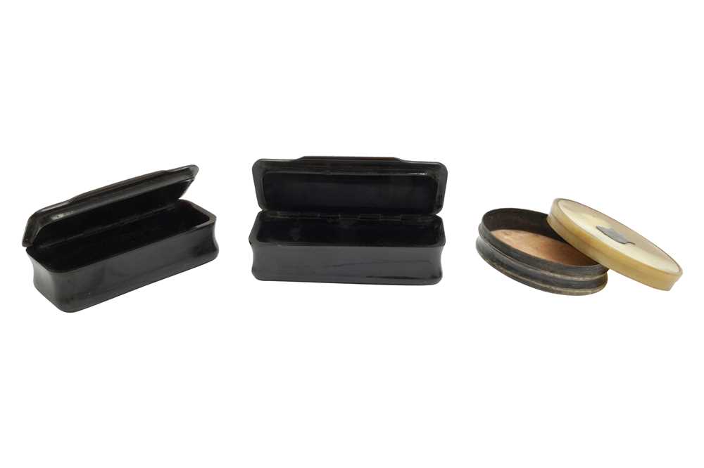 Lot 169 - THREE 19TH CENTURY SNUFF BOXES