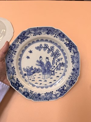 Lot 435 - TWO CHINESE EXPORT BLUE AND WHITE DISHES