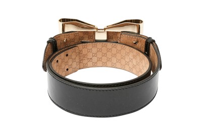 Lot 283 - Gucci Black Oversized Bow Buckle Belt - Size 90
