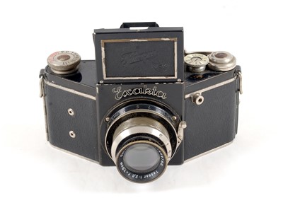 Lot 131 - Black Ihagee Exakta B 127 Format SLR.