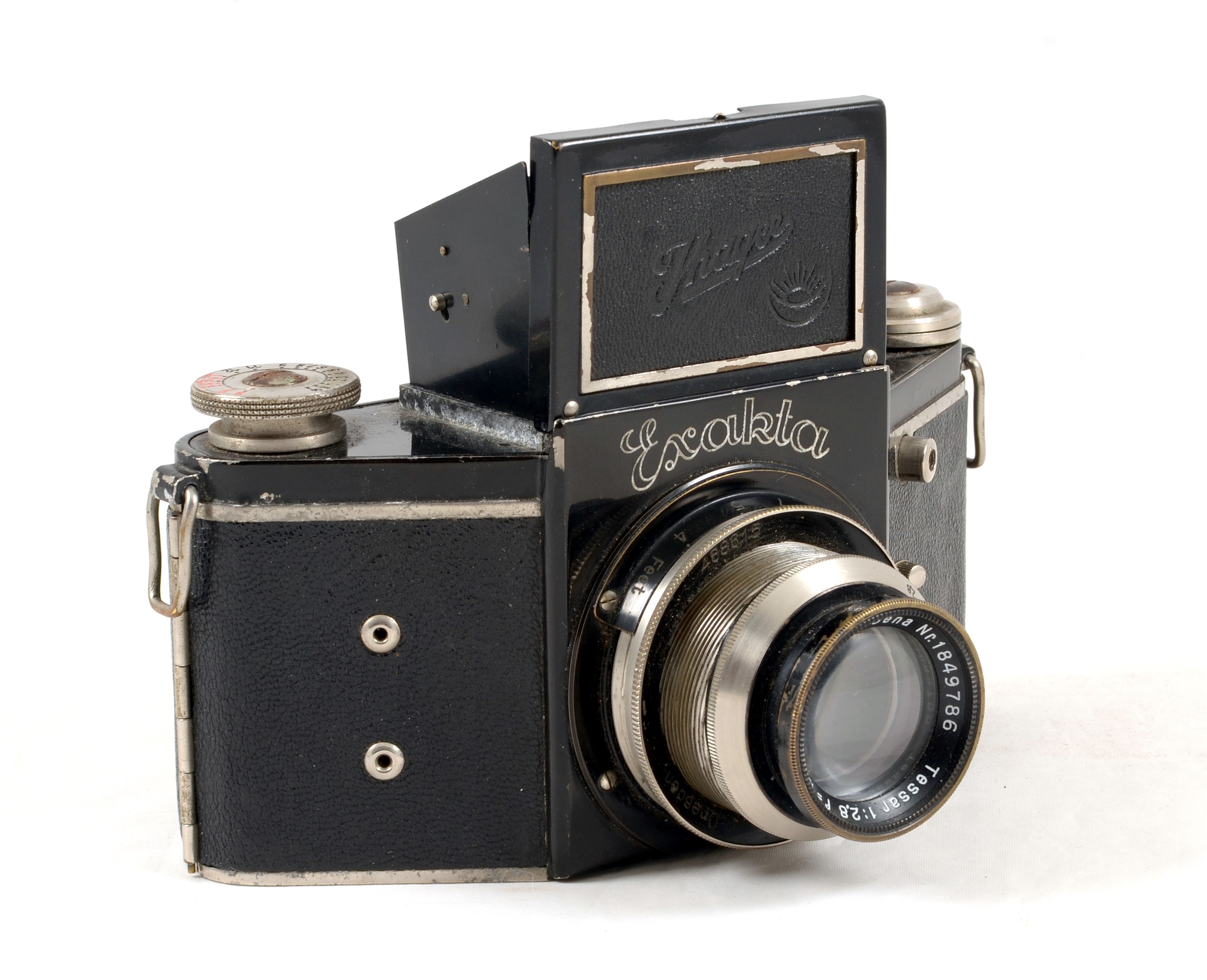 Lot 131 - Black Ihagee Exakta B 127 Format SLR.