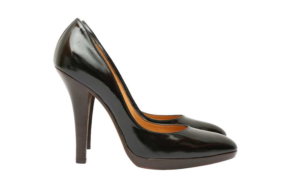 Lot 388 - Yves Saint Laurent Black Decollete Heeled