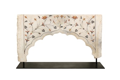 Lot 39 - A LARGE INLAID MARBLE PIETRA DURA ARCH PANEL