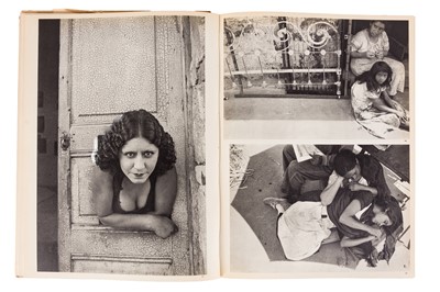 Lot 140 - Henri Cartier-Bresson (1908-2004)