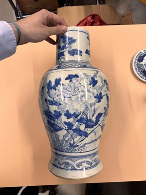 Lot 460 - A CHINESE BLUE AND WHITE BALUSTER VASE AND COVER