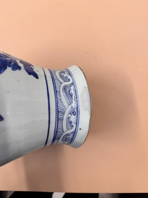 Lot 460 - A CHINESE BLUE AND WHITE BALUSTER VASE AND COVER