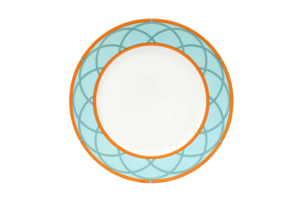 Lot 418 - Hermes 'Siesta Island' Charger Presentation Plates