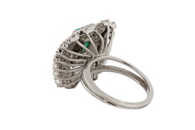 Lot 64 - AN EMERALD AND DIAMOND RING