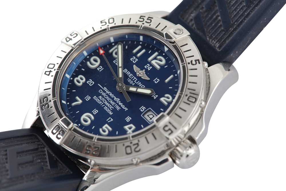 Lot 384 - BREITLING SUPEROCEAN - MENS