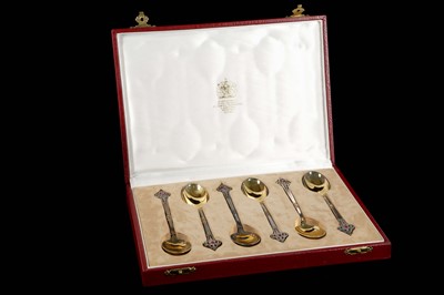 Lot 204 - A fine antique Sterling Silver boxed teaspoon...