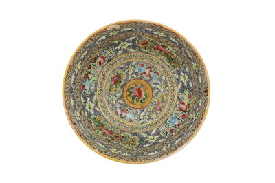 Lot 15 - A MEDIUM-SIZED BOWL AND DISH AND SMALLER BOWL FROM THE ZILL AL-SULTAN CANTON PORCELAIN SERVICE