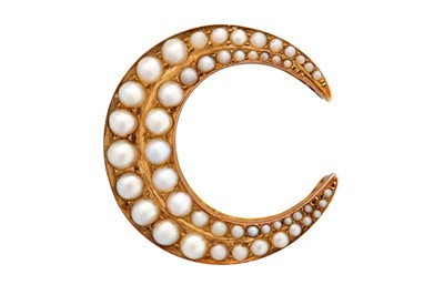 Lot 1 - A SEED PEARL CRESCENT BROOCH