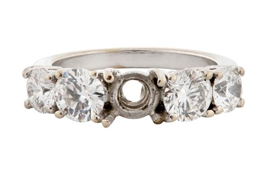 Lot 249 - A DIAMOND RING