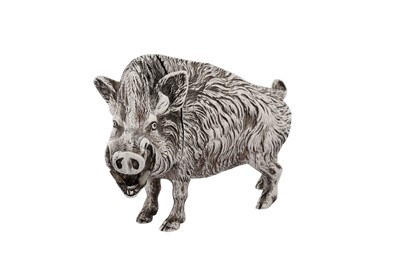 Lot 34 - An Edwardian sterling silver novelty snuff box, London 1905 by William Edward Husscombe