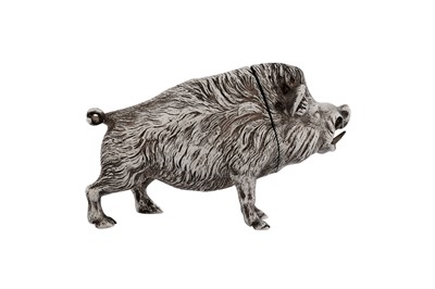 Lot 34 - An Edwardian sterling silver novelty snuff box, London 1905 by William Edward Husscombe