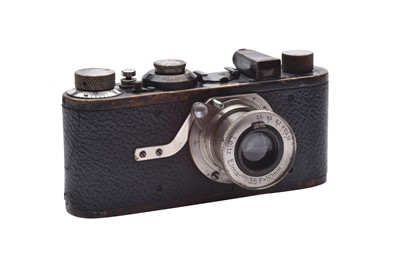 Lot 167 - A Leica I Model A Close Focus Camera