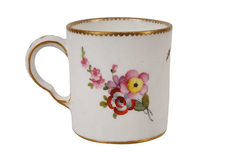 Lot 198 - A LATE 18TH CENTURY SÈVRES SOFT PASTE PORCELAIN COFFEE CAN