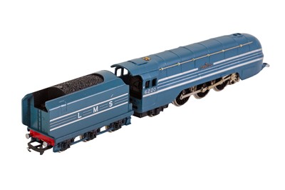Lot 264 - A WRENN OO GAUGE W2301A STREAMLINED CORONATION CLASS LOCOMOTIVE 'CORONATION'