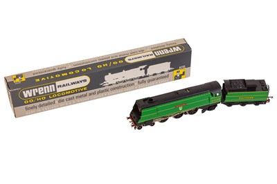 Lot 247 - A WRENN OO GAUGE W2266 STREAMLINED WEST COUNTRY CLASS LOCOMOTIVE 'PLYMOUTH'