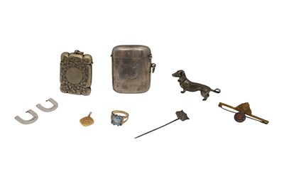 Lot 70 - A SMALL GROUP OF ASSORTED ITEMS TO INCLUDE GOLD & SILVER