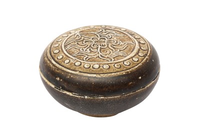 Lot 291 - A CHINESE JIZHOU BROWN-GLAZED MOULDED BOX AND COVER