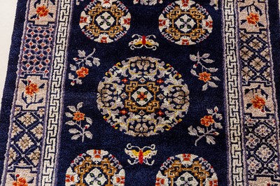 Lot 21 - A FINE SILK CHINESE RUG