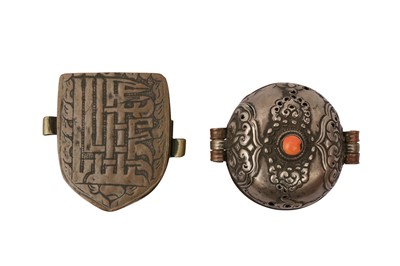 Lot 191 - λ A TIBETAN COPPER AND BRASS 'KALACHAKRA MANTRA' GAU TOGETHER WITH A CORAL INLAID GAU