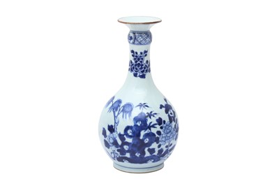 Lot 226 - A CHINESE BLUE AND WHITE BOTTLE VASE