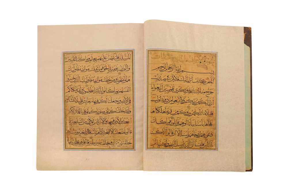 Lot 18 - A LATE 15TH CENTURY EGYPTIAN OR SYRIAN MUMLUK MANUSCRIPT - SURA AL A’RAF (7)