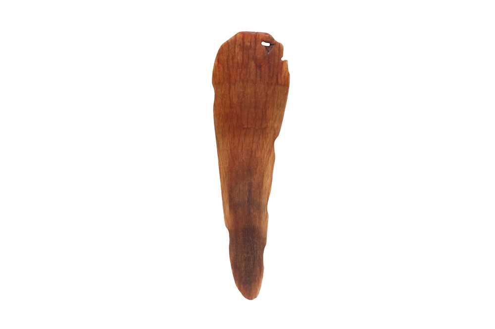 Lot 876 - A CHINESE RHINOCEROS HORN LEAF-SHAPED BRUSH WASHER