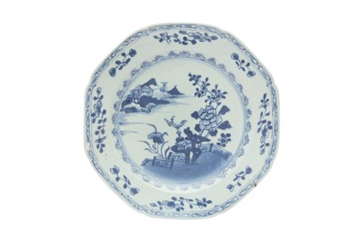 Lot 449 - TWO CHINESE EXPORT BLUE AND WHITE DISHES