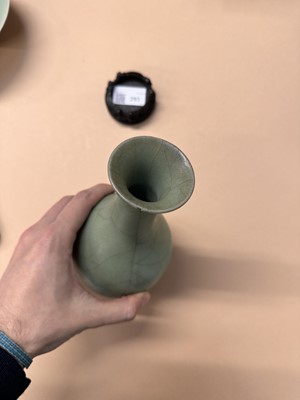 Lot 293 - A CHINESE LONGQUAN CELADON-GLAZED VASE, YUHUCHUNPING
