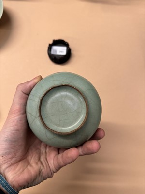 Lot 293 - A CHINESE LONGQUAN CELADON-GLAZED VASE, YUHUCHUNPING