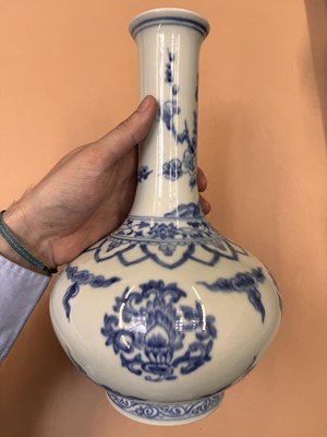 Lot 468 - A CHINESE BLUE AND WHITE 'LOTUS' BOTTLE VASE