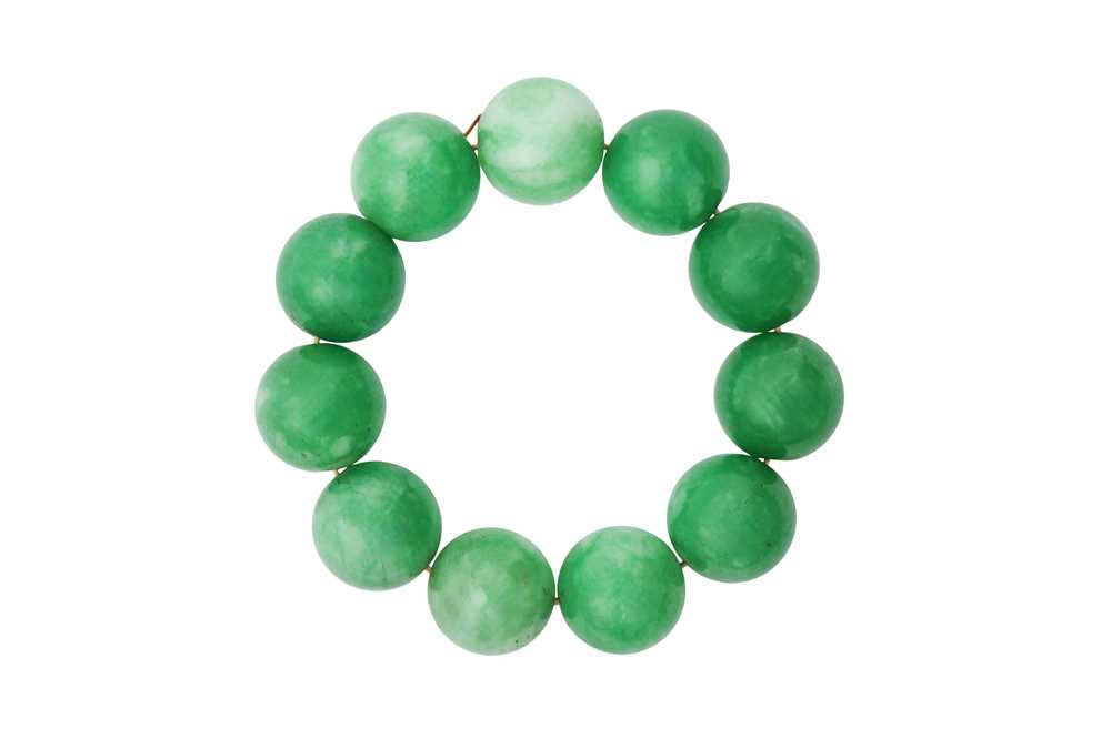 Lot 565 - A CHINESE JADE BRACELET