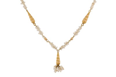 Lot 166 - A SEED PEARL NECKLACE AND EARRING SUITE