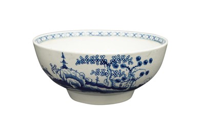 Lot 38 - A WORCESTER BLUE AND WHITE SOFT-PASTE PORCELAIN PUNCH BOWL, CIRCA 1770