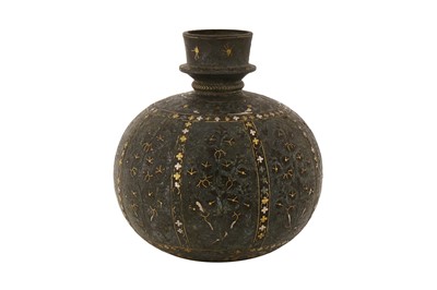 Lot 65 - A 17TH CENTURY BIDRI HOOKAH BASE
