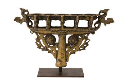 Lot 179 - A 16TH/17TH CENTURY BRONZE SOUTH INDIAN CANDLE HOLDER