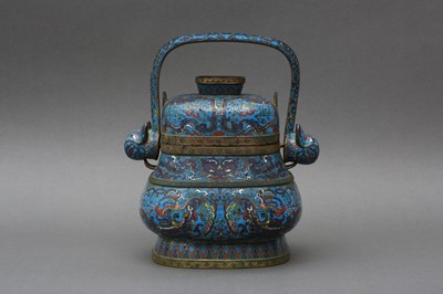 Lot 121 - A CHINESE CLOISONNÉ ENAMEL 'PHOENIX' VASE AND COVER, HU
