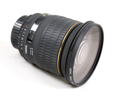 Lot 229 - Fast Sigma 20mm f1.8 EX DG Nikon AF Fit Lens.