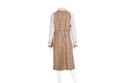 Lot 110 - Burberry Stone Heritage Check Trench Coat - Size 10