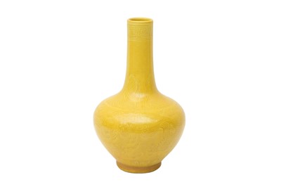 Lot 271 - A SMALL CHINESE MONOCHROME YELLOW-GLAZED 'DRAGON' VASE