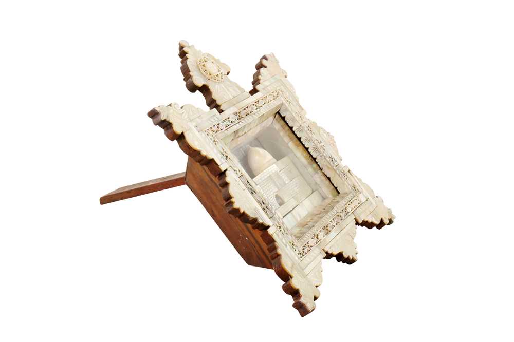 Lot 108 - A MOTHER OF PEARL ICON DEPICTING THE TOMB OF